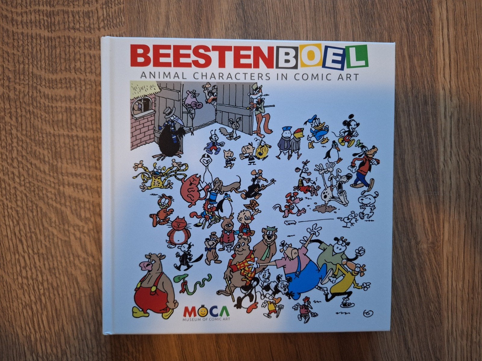 MOCA Beestenboel en 24 strips,Asterix,Roodbaard,Doorzon e.a, Meerdere stripboeken, Verzenden