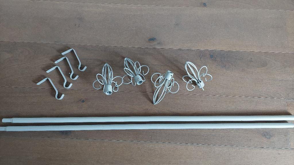 2x metalen gordijnrails/roede incl. haken en eindknoppen, Ophalen, Gebruikt, 200 cm of meer, Minder dan 100 cm