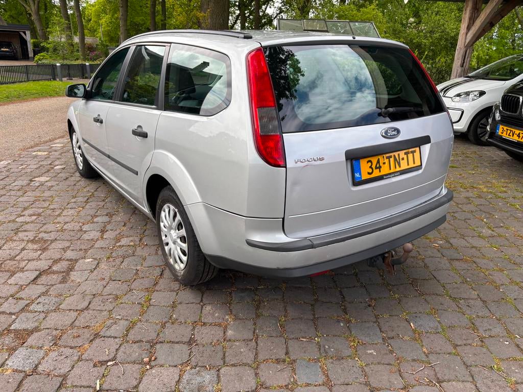 Ford Focus Wagon 1.6-16V Champion, Auto's, 1596 cc, Gebruikt, Zwart, 4 cilinders