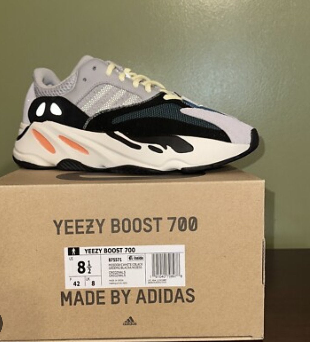 Adidas Yeezy Boost 700 Wave Runner - Maat, Ophalen of Verzenden, Zo goed als nieuw, Overige kleuren, Sneakers of Gympen