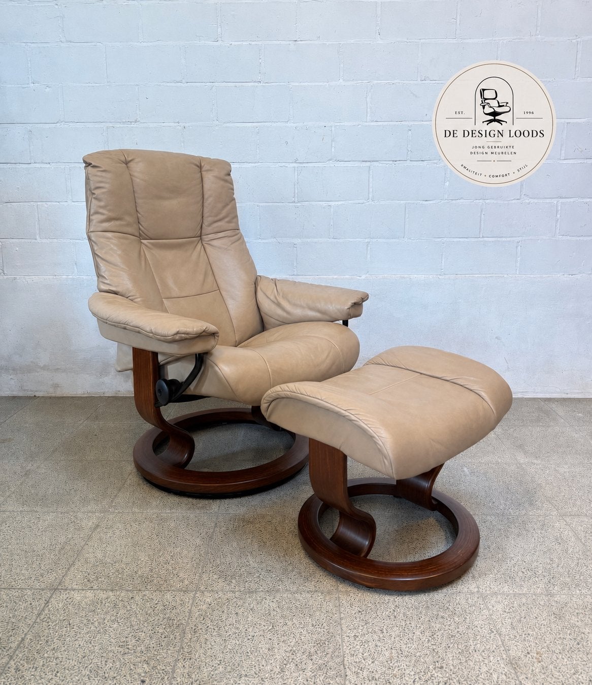 Stressless Design Fauteuil | 2x Mooie Set met Voetenbankjes, Ophalen, 75 tot 100 cm, Zo goed als nieuw, 50 tot 75 cm