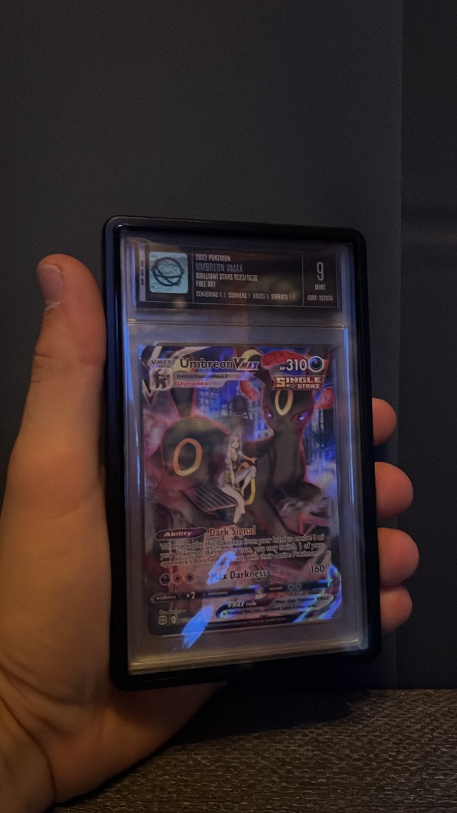 Umbreon vmax grade 9, Hobby en Vrije tijd, Ophalen, Zo goed als nieuw