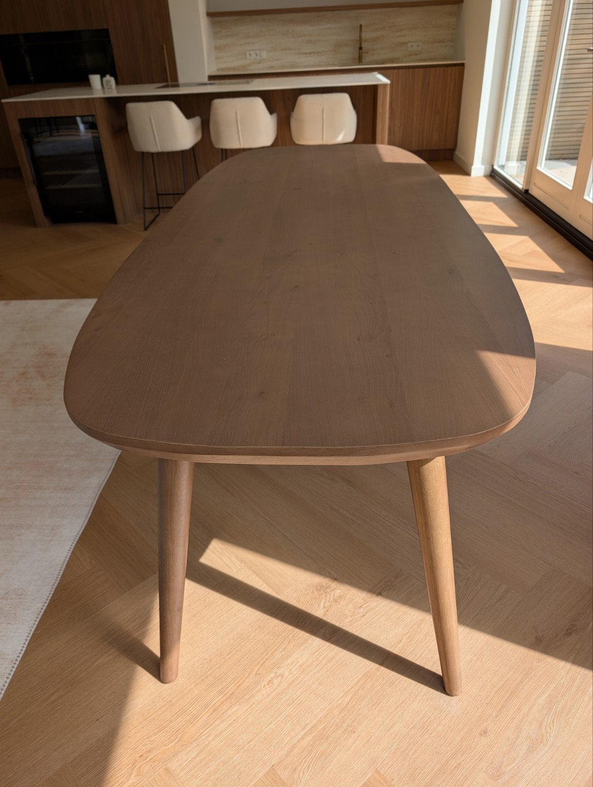 Eettafel – Bruin Eikenhout – Ovaal 260 x 100 cm, Ophalen, 100 tot 150 cm, Eikenhout, 200 cm of meer