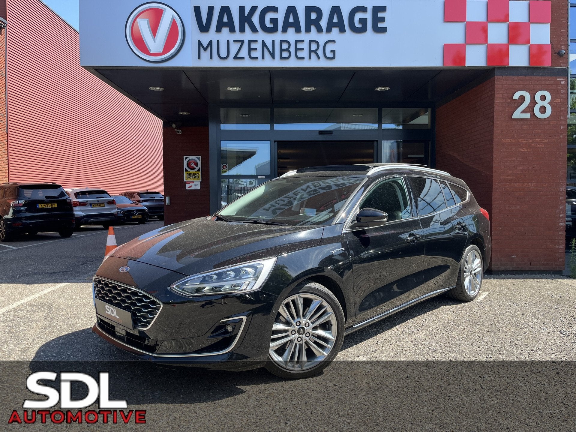 Ford FOCUS Wagon 1.5 EcoBoost Vignale // LEDER+ELEK STOEL //, Auto's, 1345 kg, Zwart, 150 pk, 3 cilinders