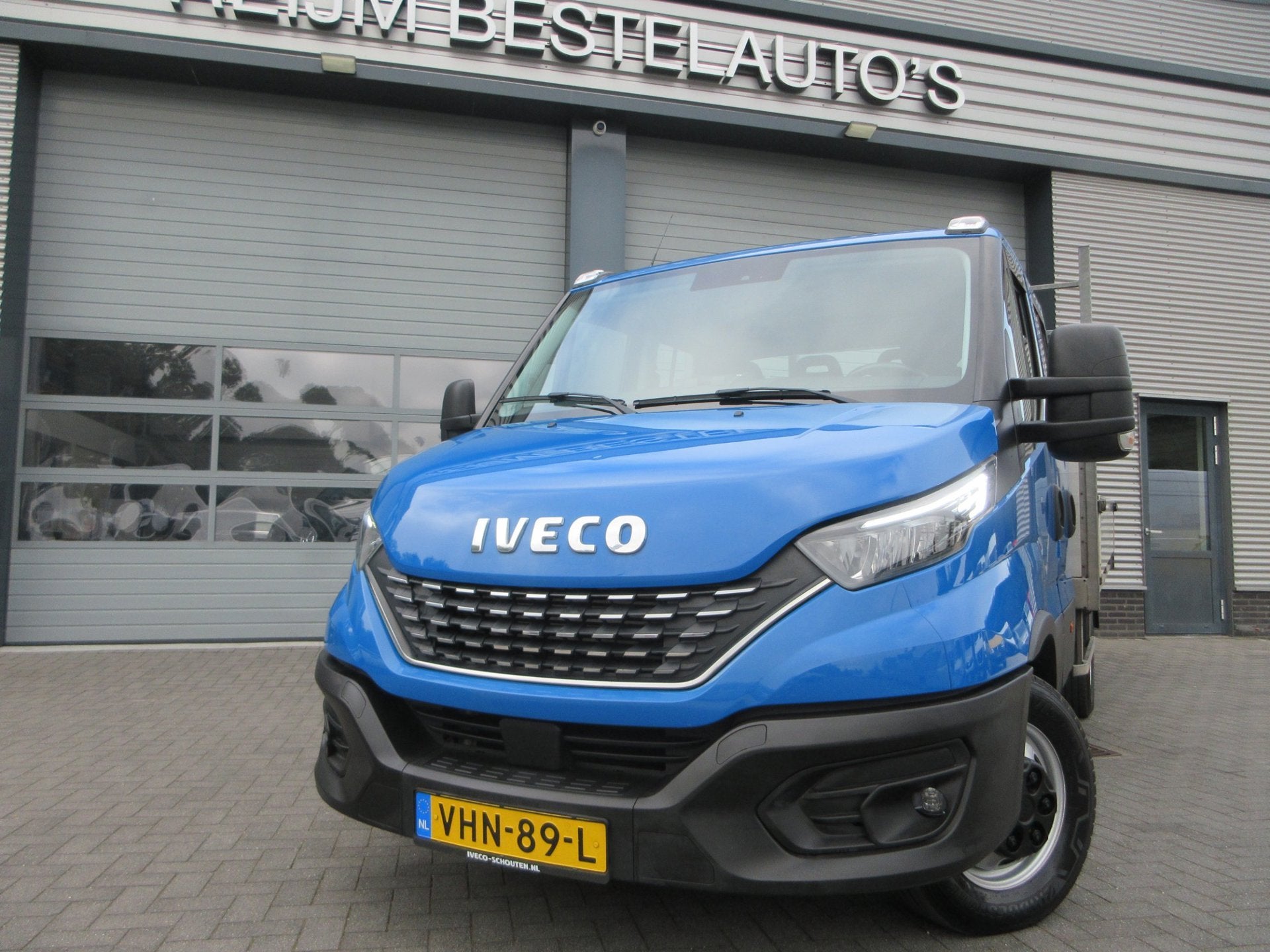 Iveco 40C18 40c18 3.0, 180pk Euro 6, DC, Openlaadbak, Oprijw, Automaat, Gebruikt, 4 cilinders, Iveco