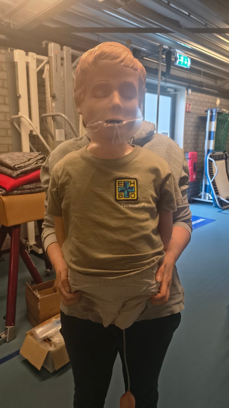 Resusci Junior pop, Ophalen, Meerdere media