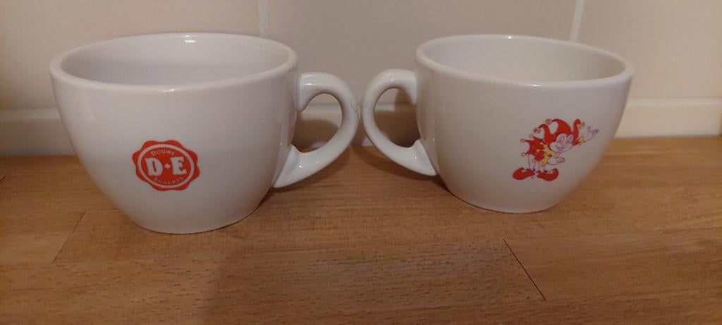 2 kopjes van douwe egberts pardoes ., Ophalen of Verzenden, Gebruikt, Gebruiksvoorwerp
