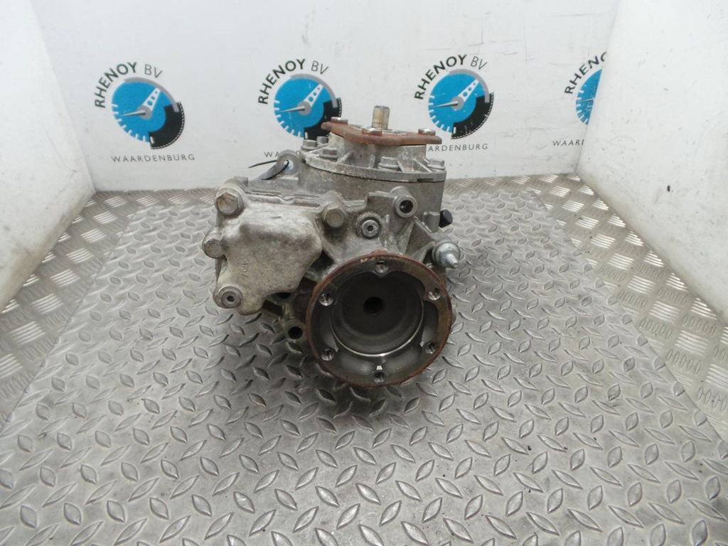 VOLKSWAGEN GOLF TUSSENBAK 2014, Ophalen of Verzenden, Gebruikt, Stiba lid