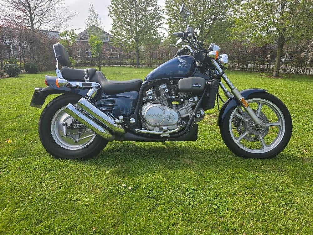 Honda Super Magna VF 700 C, 700 cc, Occasion, 4 cilinders, Chopper