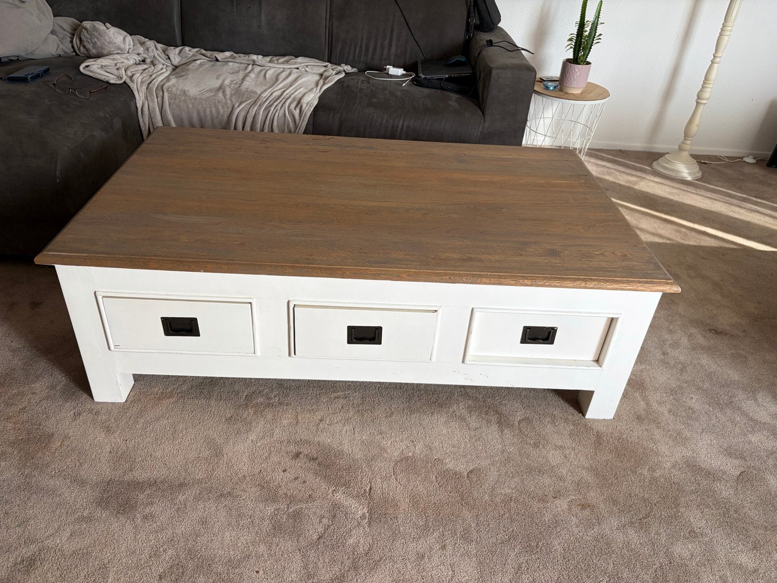 Salontafel met 3 lades Landelijke stijl Massief en stevig, Ophalen, Eikenhout, 100 tot 150 cm, 50 tot 100 cm
