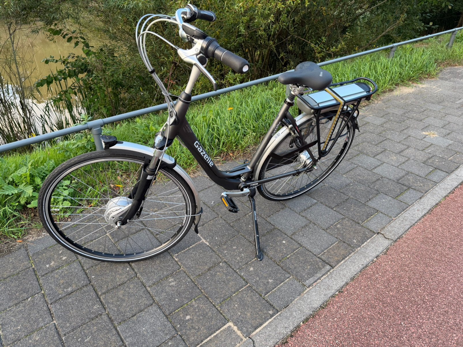 Gazelle Elektrische Fiets,frame53/56cm,Accu en Motor %100, Fietsen en Brommers, Ophalen, Zo goed als nieuw, 50 km per accu of meer