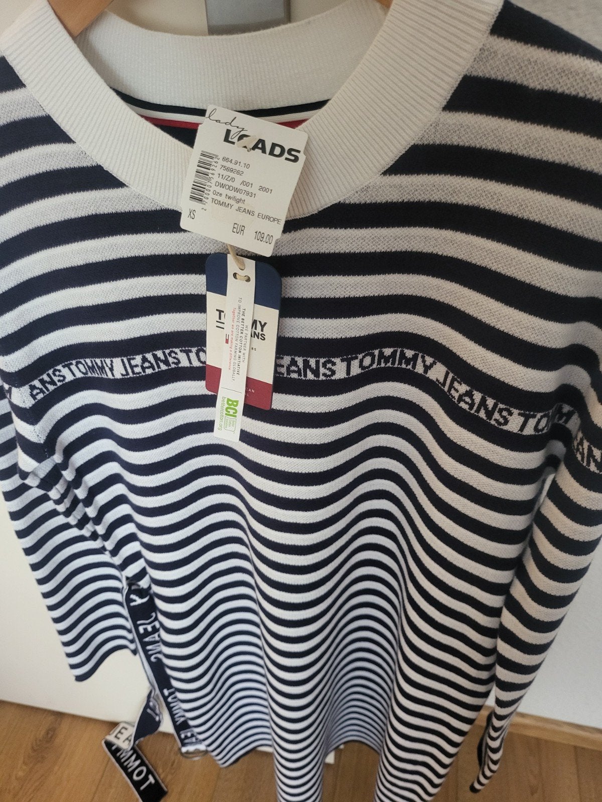Tommy Jeans gestreepte jurki met logo valt heel ruim, Maat 38/40 (M), Blauw, Nieuw, Ophalen of Verzenden