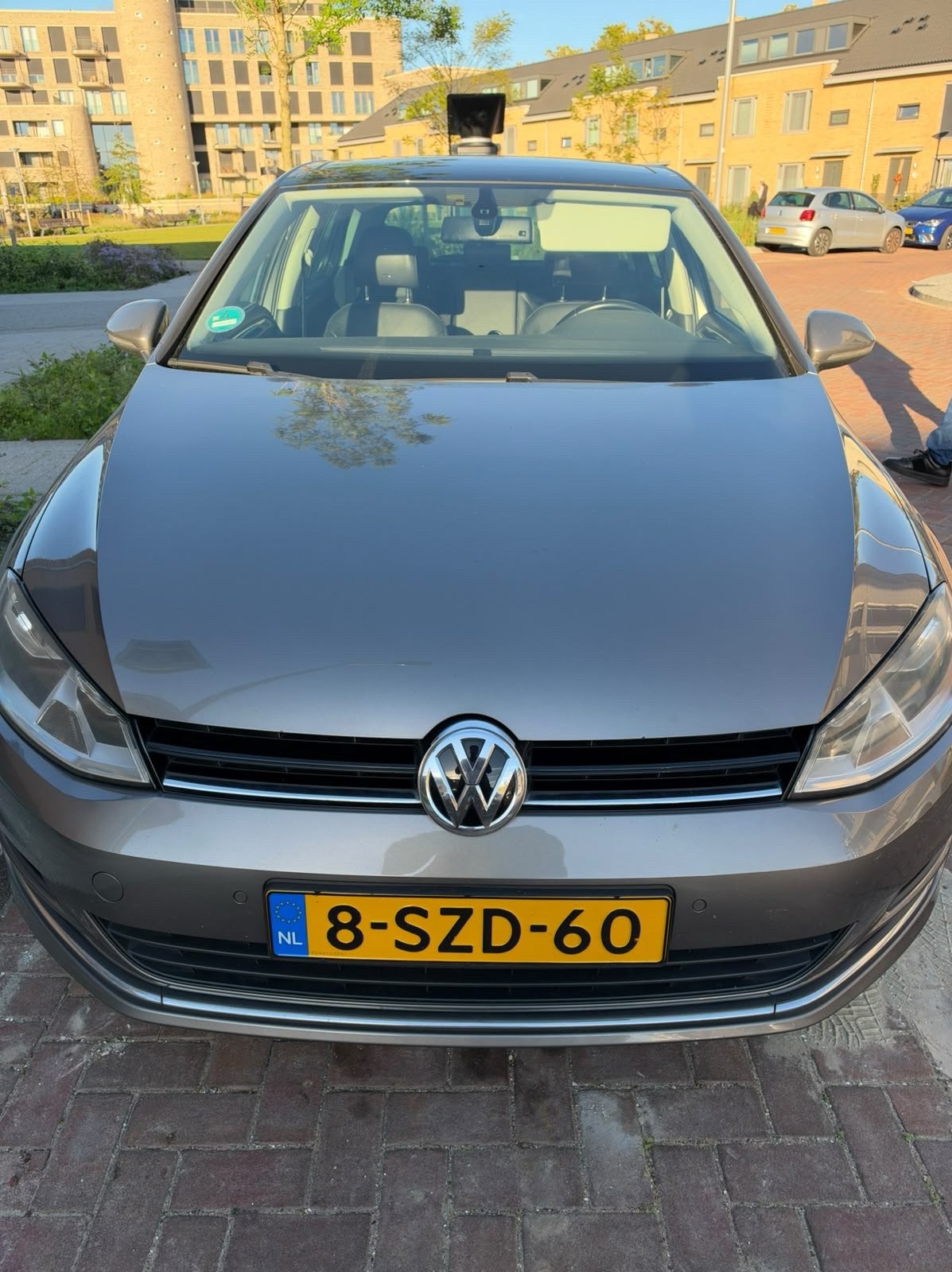 Volkswagen Golf 1.2 TSI 77KW 5D DSG 2014 Grijs, Auto's, Dealer onderhouden, 4 cilinders, 620 kg, Origineel Nederlands
