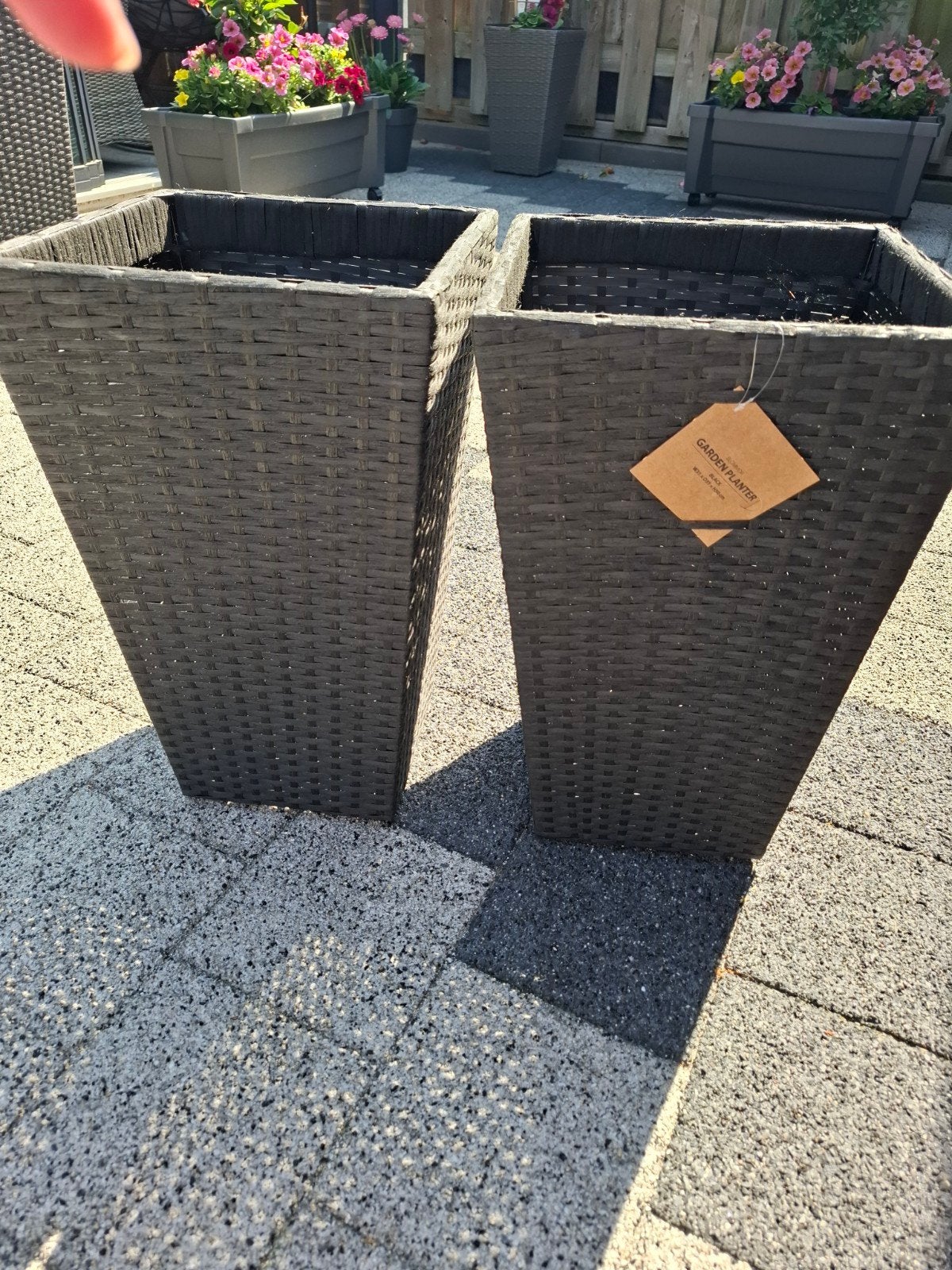 2 nieuwe bloembakken zonder binnenbak, Tuin en Terras, Bloembakken en Plantenbakken, Ophalen, Kunststof, Minder dan 30 cm, Rond