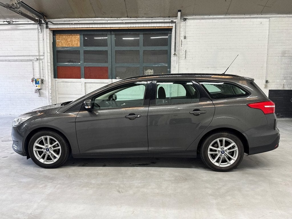 Ford Focus Wagon 1.0 Trend Ti-VCT EcoBoost | Cruise control, Auto's, Electronic Stability Program (ESP), 101 pk, Gebruikt, Euro 6