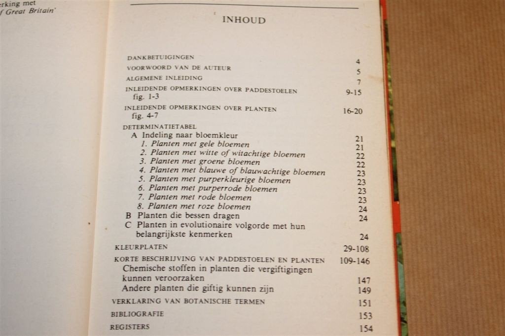Giftige Planten en Paddestoelen — Rijk Geïllustreerd, Ophalen of Verzenden, Gelezen, Bloemen, Planten en Bomen