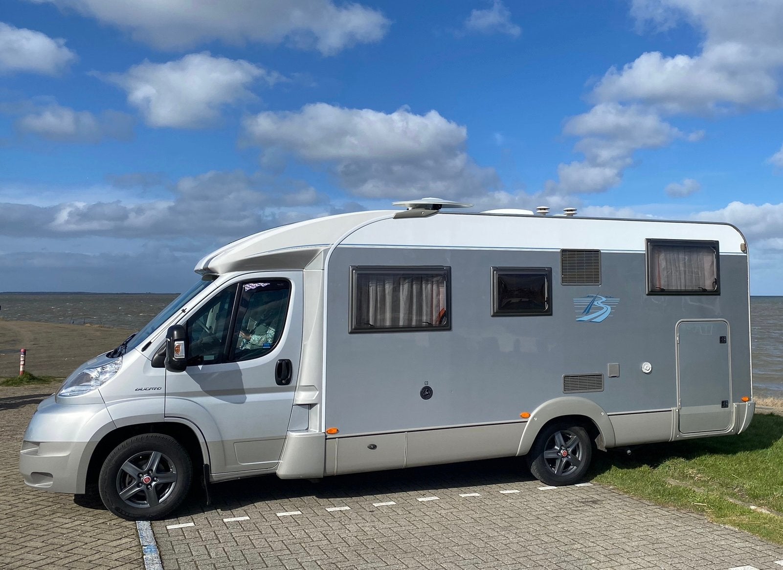 Sterke Bürstner bj. 2007, Caravans en Kamperen, Campers, Ringverwarming, Fiat, Bürstner, 6 tot 7 meter