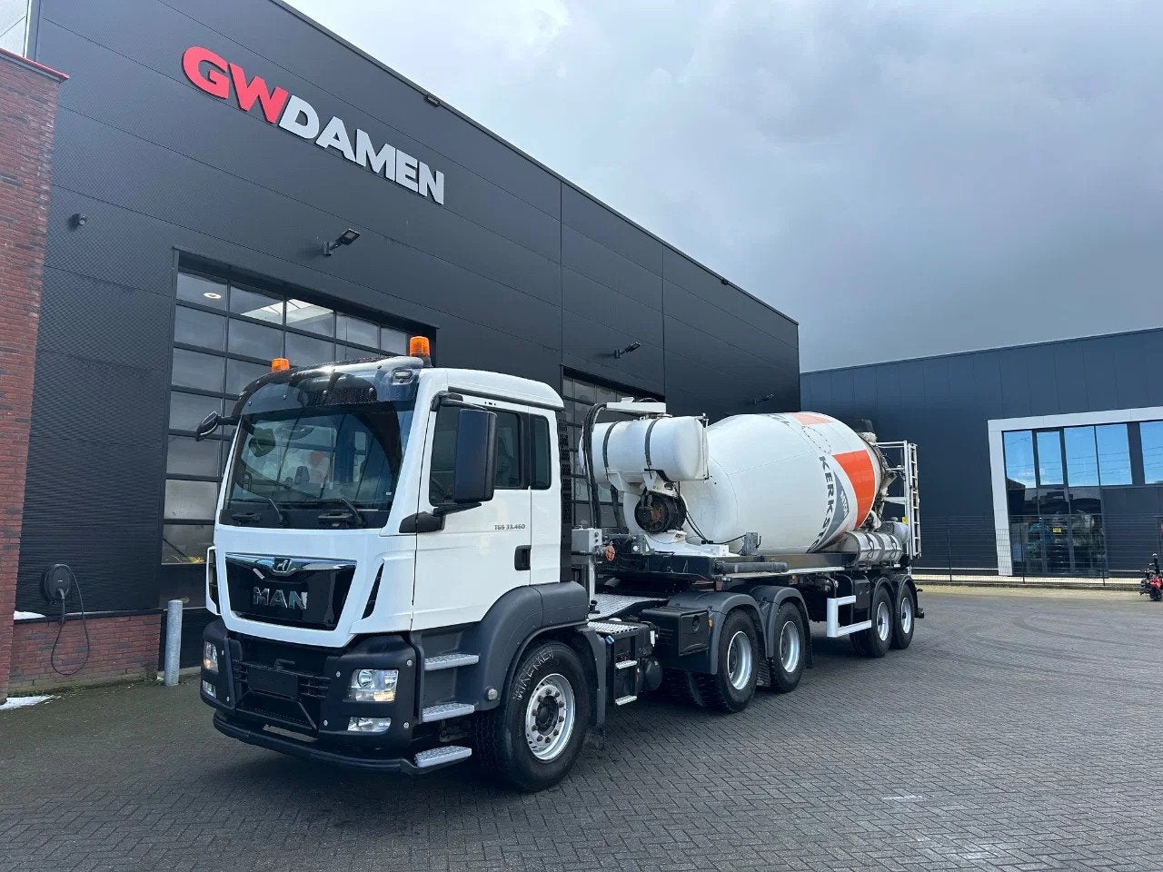 MAN TGS 33.460 6x4 +Mixeroplegger 12 m3 Euro 6 (bj 2017), Auto's, Achterwielaandrijving, 460 pk, Euro 6, Xenon verlichting