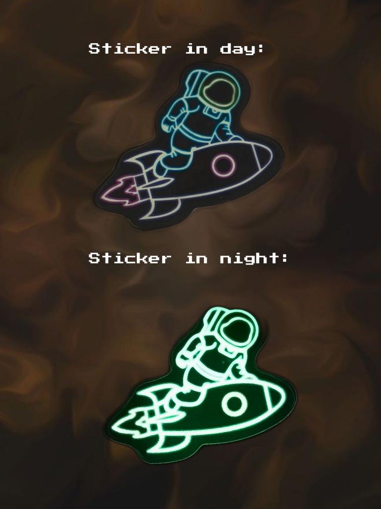 C37 Glow in the dark sticker, Ophalen of Verzenden, Nieuw, Film, Tv of Omroep