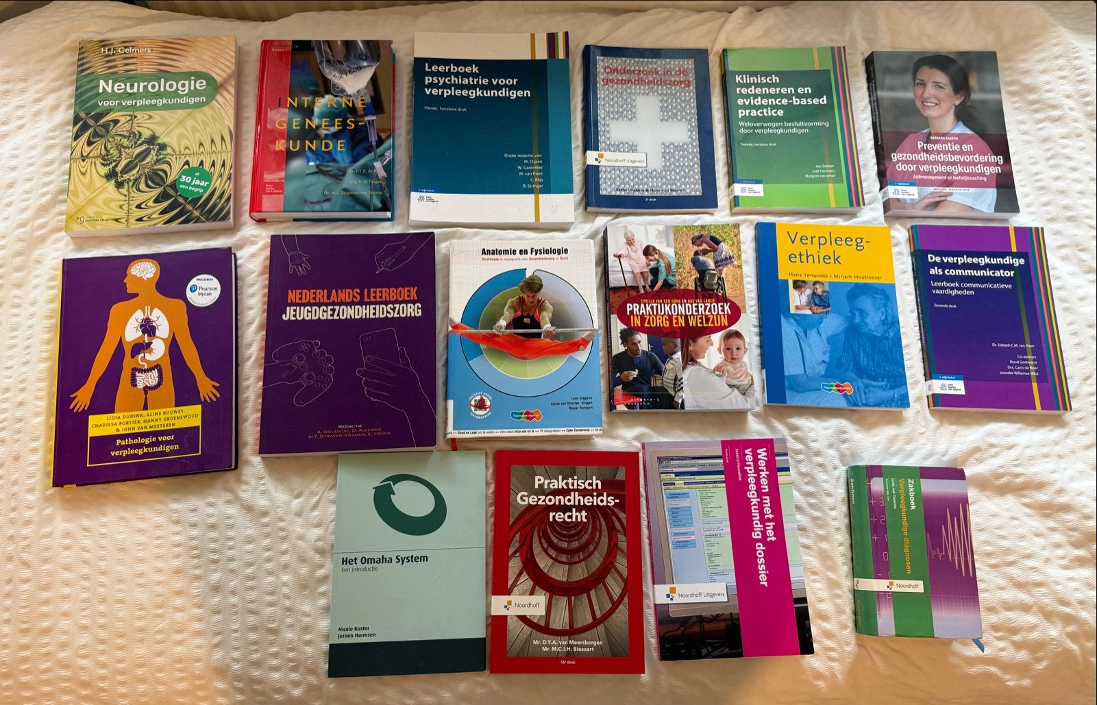 Verpleegkunde boeken leerjaar 1&2 (16 stuks in totaal), Boeken, Ophalen of Verzenden, Beta, Gelezen, HBO