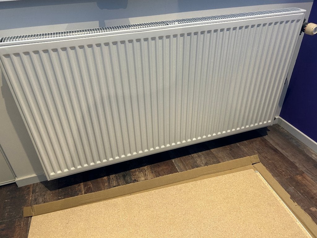 Zeer nette paneelradiator Henrad, Ophalen, 30 tot 80 cm, Radiator, Zo goed als nieuw
