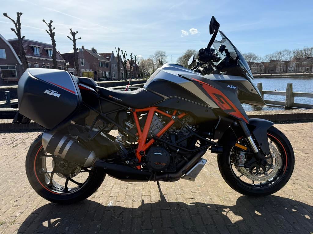 KTM Superduke 1290 GT in zeer goede staat, Motoren, Motoren | KTM, 2 cilinders, Motorrijbewijs A, Particulier, Meer dan 35 kW