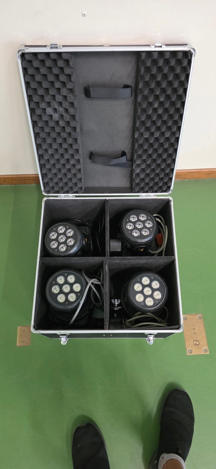BeamZ MHL-74 WASH 12 Moving Heads (4x ) met flightcas, Ophalen of Verzenden, Gebruikt