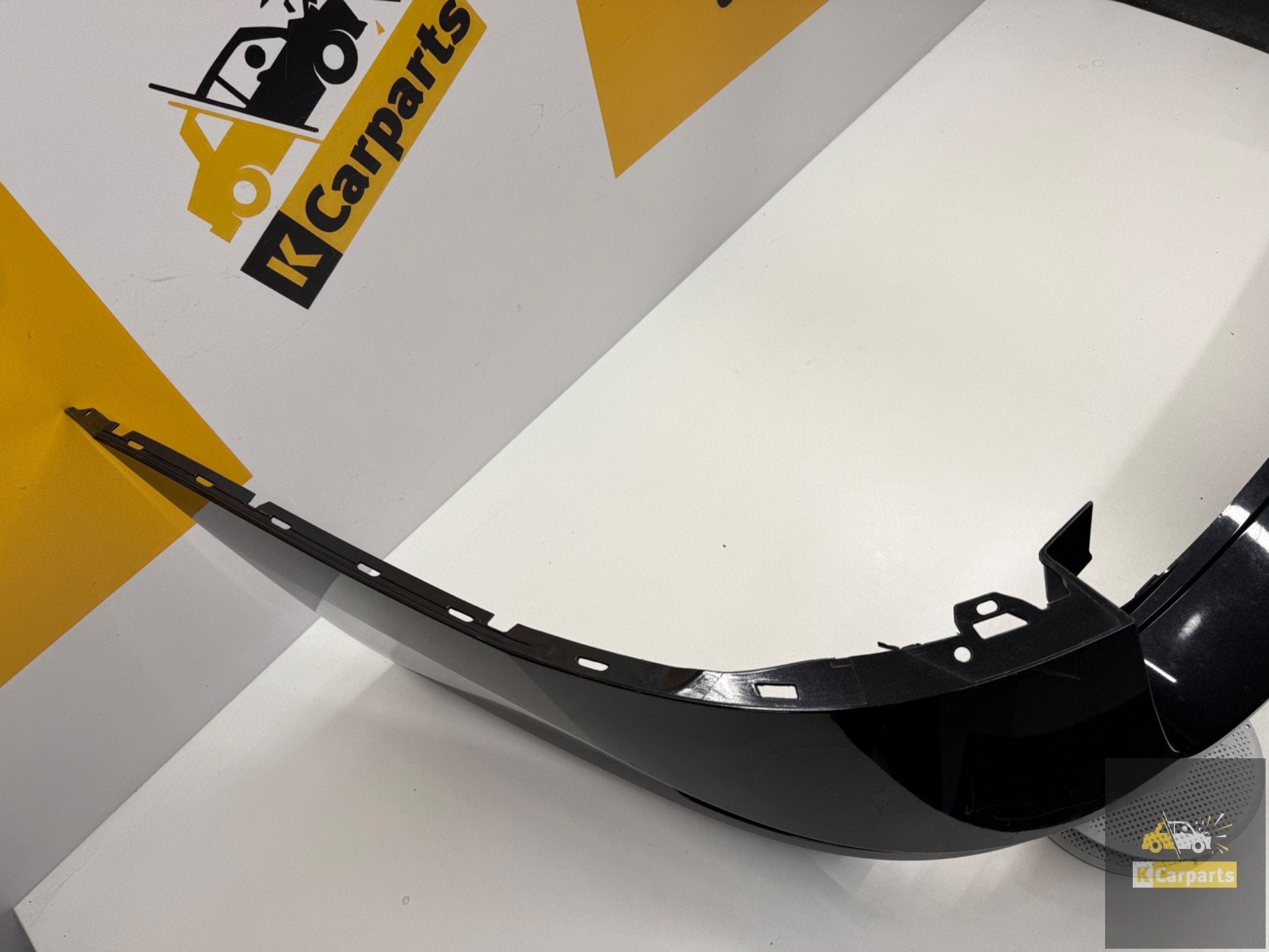 ACHTERBUMPER SKODA SUPERB III 3v9807421 ORIGINEEL BUMPER, Bumper, Skoda Auto a.s., Gebruikt, Infoline@skoda-auto.cz