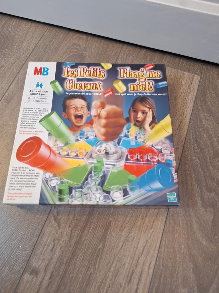 Spel " Plaag me niet", Hobby en Vrije tijd, Gezelschapsspellen | Bordspellen, Ophalen of Verzenden