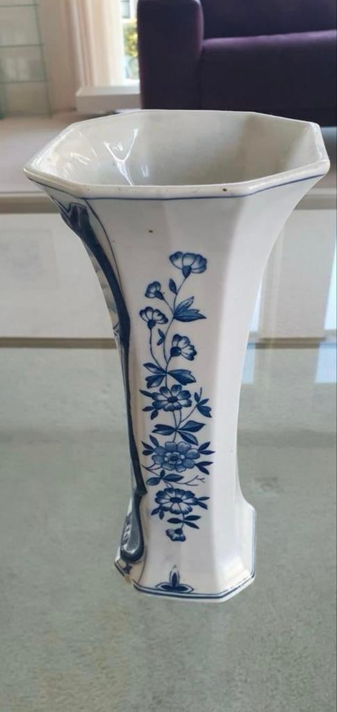 Delfts blauwe vaas met landschap en bloemen, Ophalen of Verzenden