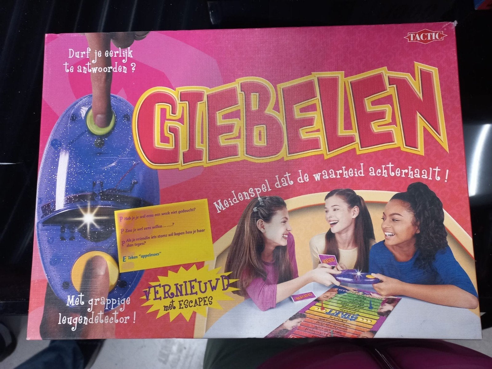 Giebelen - Meidenspel met leugendetector, Ophalen, Zo goed als nieuw, Tactic