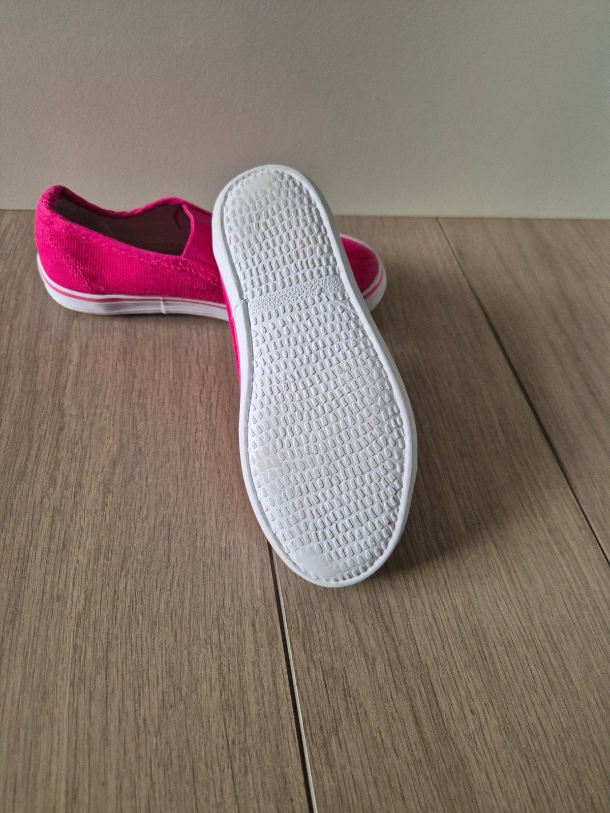 Gymschoenen sportschoenen dansschoenen roze mt 28 zgan

Kome, Meisje, Sportschoenen, Ophalen of Verzenden, Zo goed als nieuw