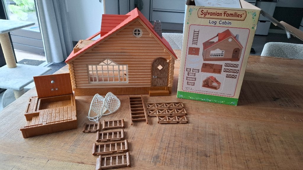 Sylvanian families Log Cabin, Ophalen, Zo goed als nieuw