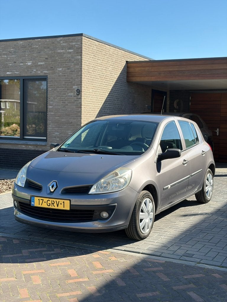 Renault Clio 1.2 16V 5-deurs | APK 10-2027 | 126.547 km, Auto's, Voorwielaandrijving, 74 pk, 4 cilinders, Origineel Nederlands