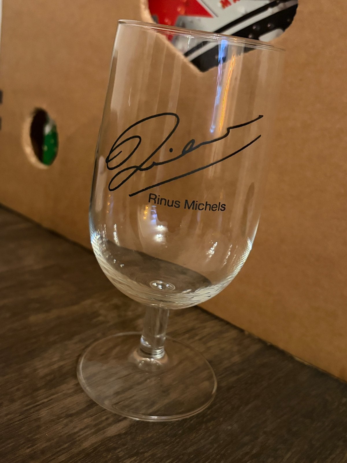 Voetglas Rinus Michels ajax knvb, Verzamelen, Ophalen of Verzenden, Nieuw, Bierglas