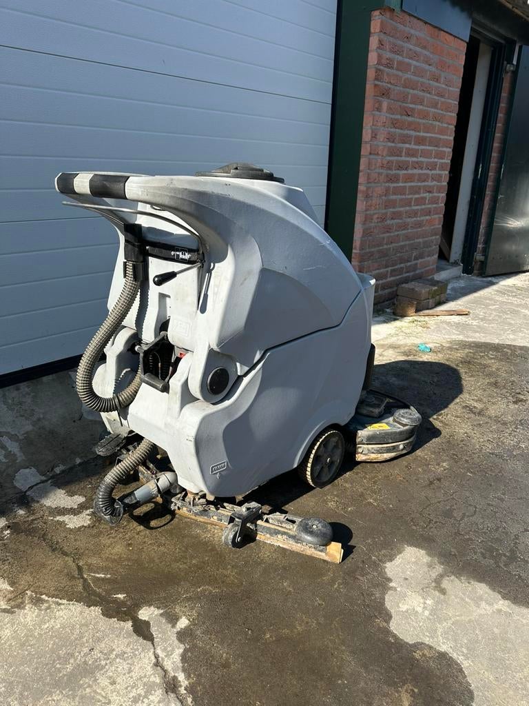 Dibo Schrobzuigmachine, Ophalen, Overige typen