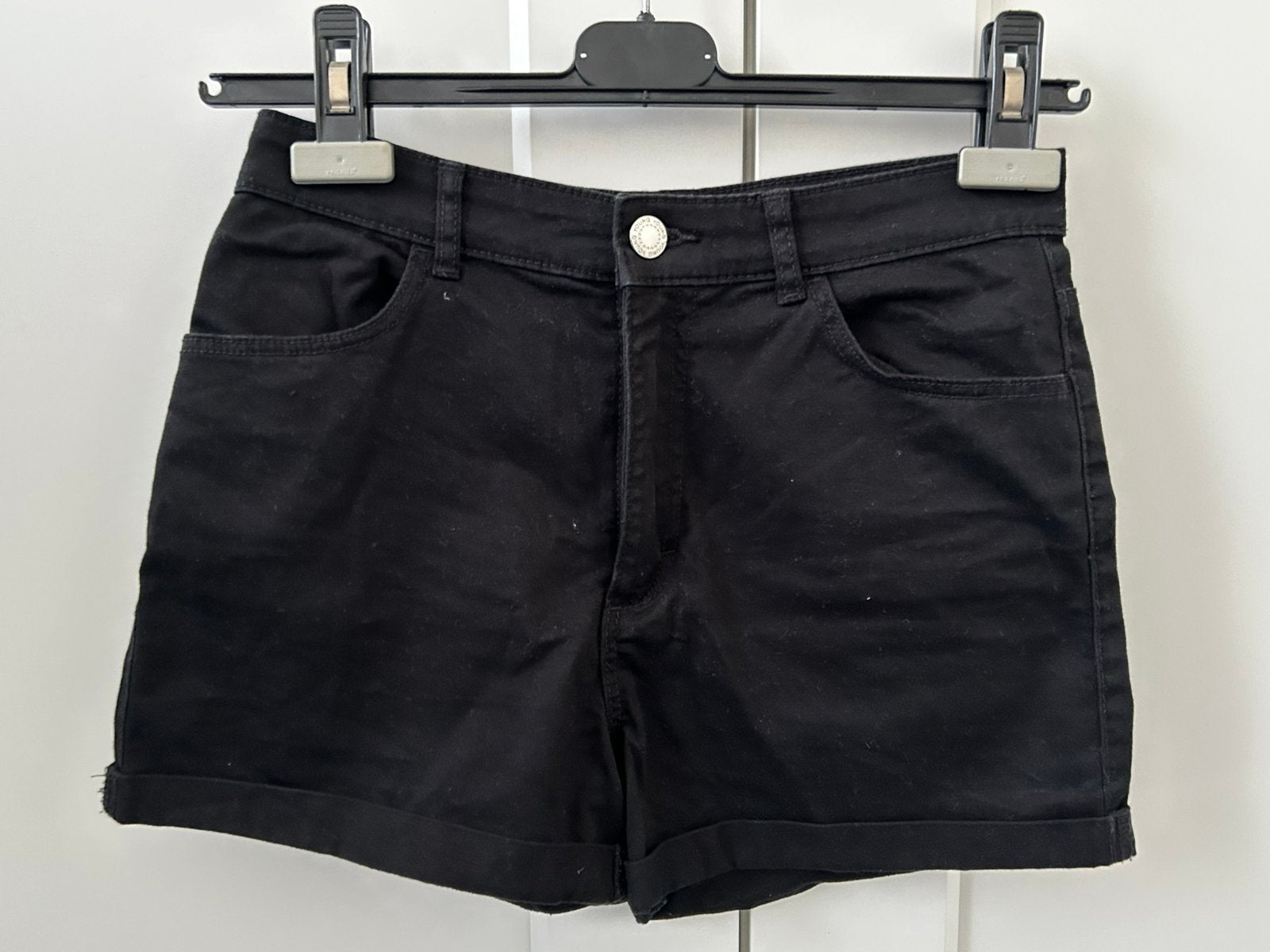 Korte broek zwart (H&M) mt 164, Kinderen en Baby's, Kinderkleding | Maat 164, Ophalen of Verzenden, Zo goed als nieuw, Meisje