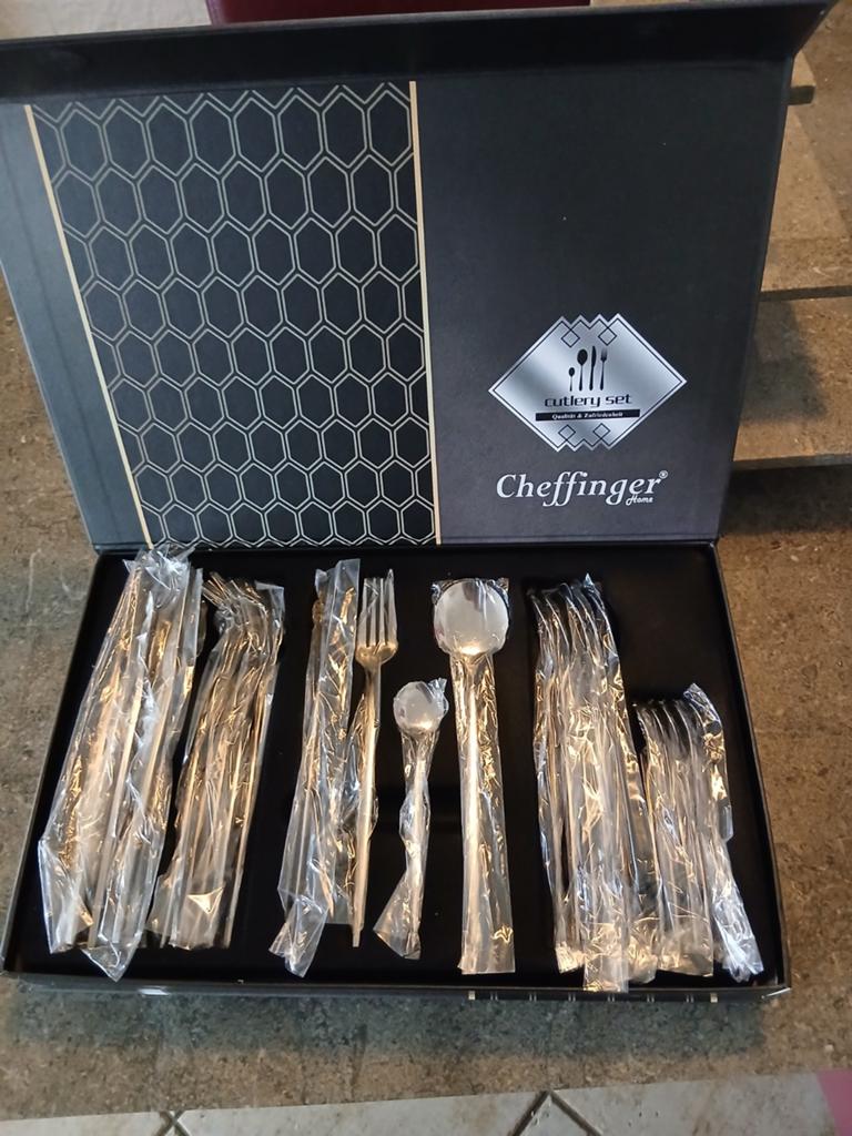 Cutlery set, Computers en Software, Moederborden, Ophalen of Verzenden, Nieuw, Overige typen, DDR4