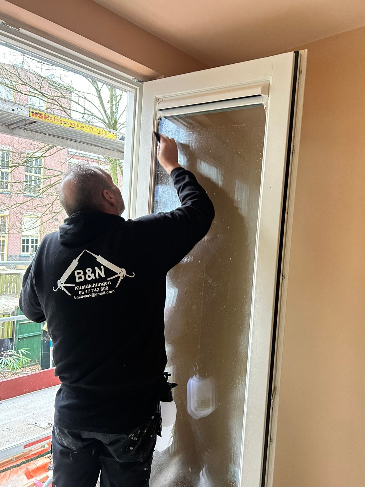 Kitterspecialist badkamers toilet keuken glas trappe vloeren, Doe-het-zelf en Verbouw, Ophalen of Verzenden, Zo goed als nieuw