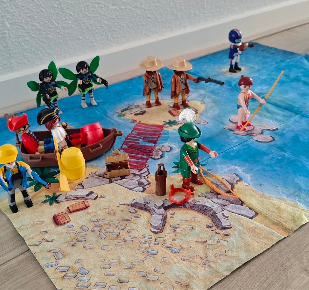 Playmobil, 11 poppetjes, bootje, schatkist, speelkaart', Ophalen of Verzenden