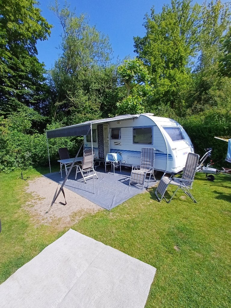 Adria Adora 472 LU  met lengtebedden, Luifel, Rondzit, 2 aparte bedden, Particulier
