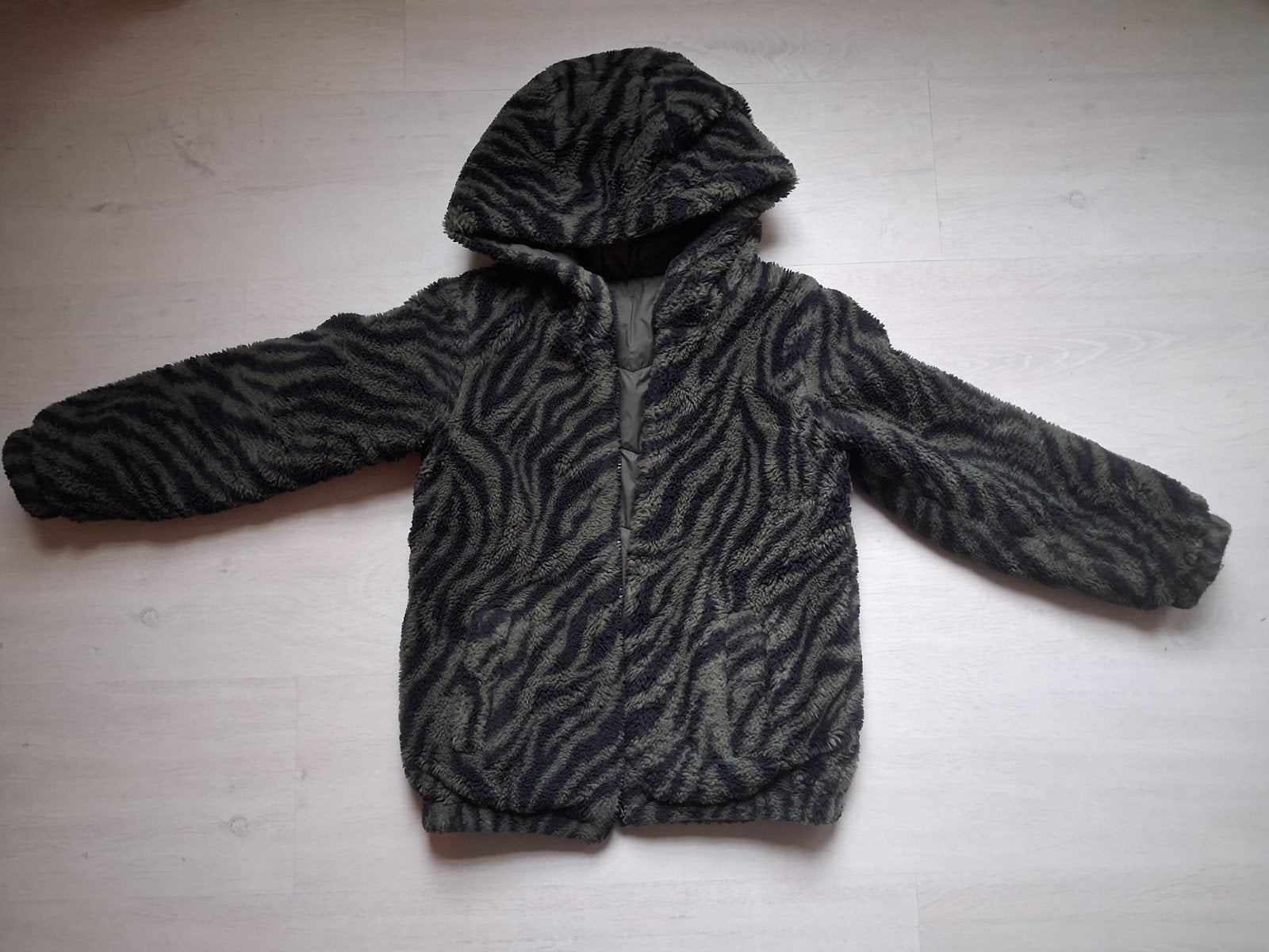 Cars winterjas met zebraprint en capuchon - maat 140, Ophalen of Verzenden, Gebruikt, Cars Jeans, Meisje