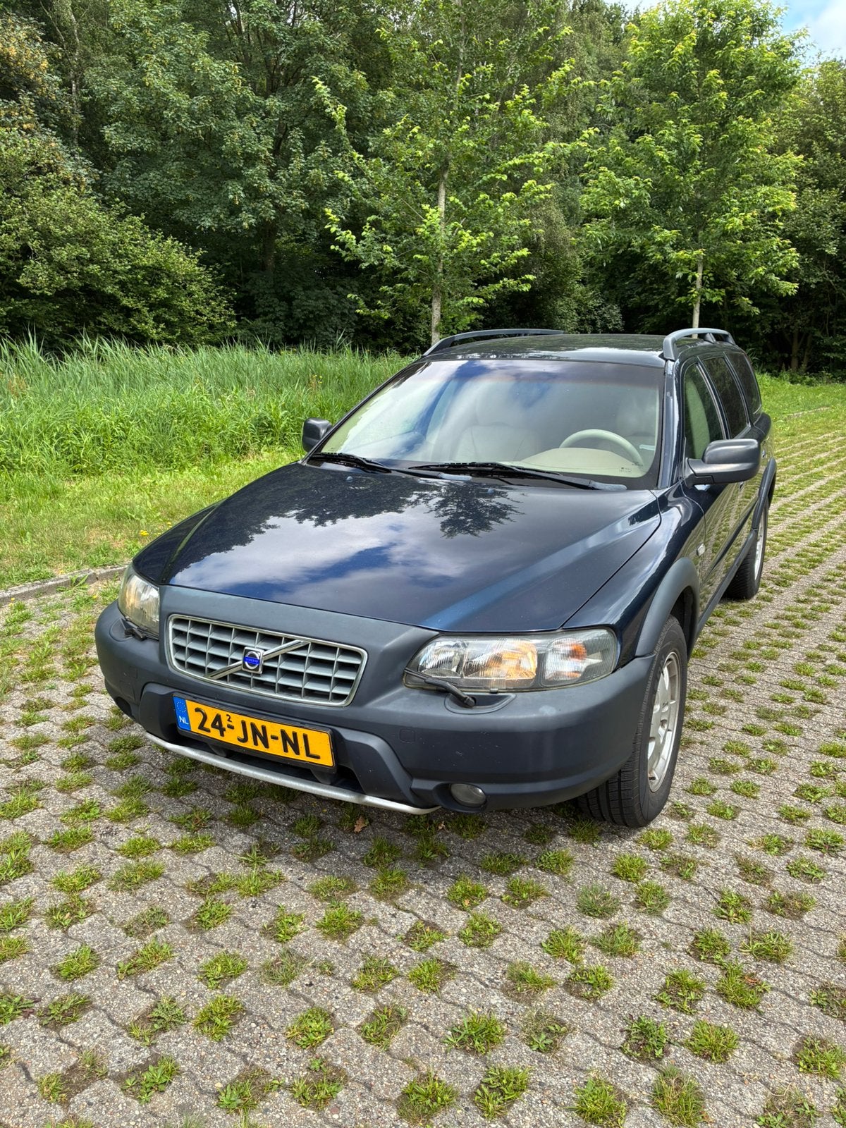 Stoere V70 2.4 T XC Cross Country4WD AUT 2002, Auto's, Volvo, 1800 kg, Beige, Blauw, Stationwagon