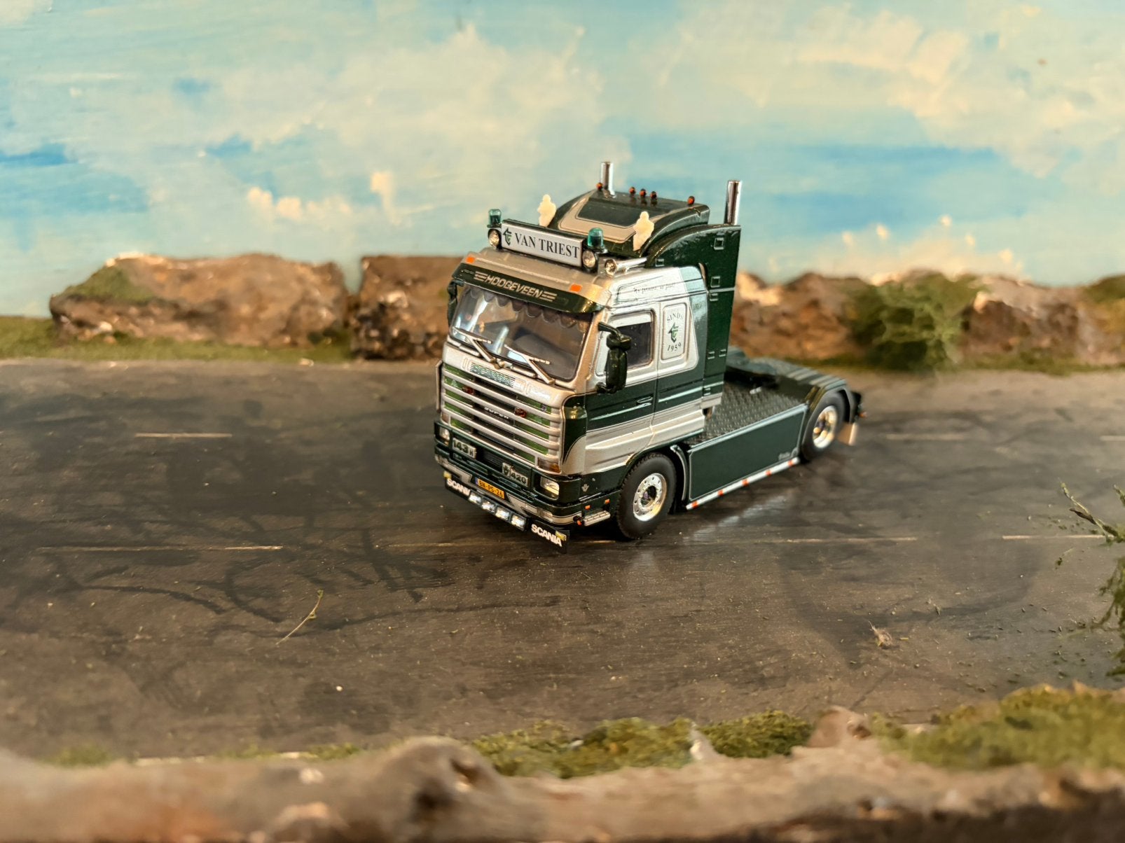Te koop van triest, Hobby en Vrije tijd, Modelauto's | 1:50, Ophalen of Verzenden, Zo goed als nieuw, Bus of Vrachtwagen, Wsi