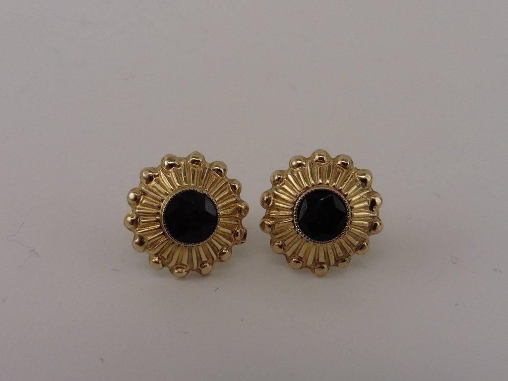 Gouden oorknopjes met granaat                            G87, Sieraden, Tassen en Uiterlijk, Gebruikt, ., Ophalen of Verzenden