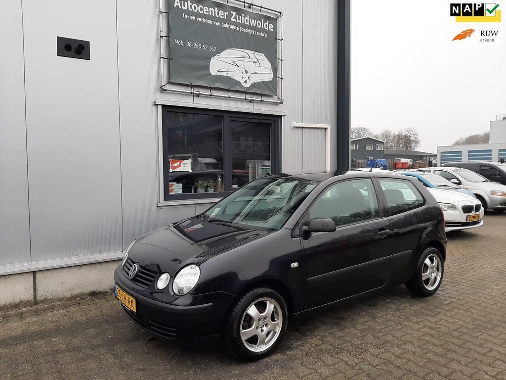 Volkswagen Polo 1.4-16V airco cruise, Auto's, Volkswagen, Voorwielaandrijving, Stof, Zwart, 4 cilinders