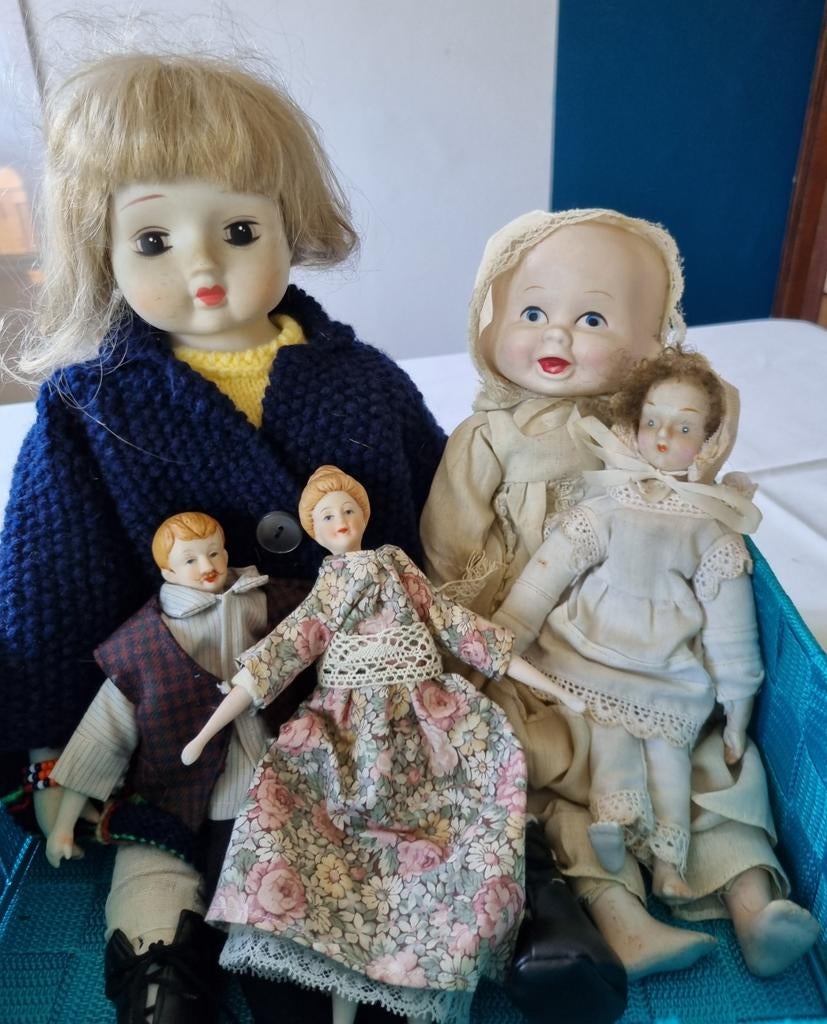 Kleine poppen verzameling, Verzamelen, Ophalen of Verzenden, Gebruikt, Pop