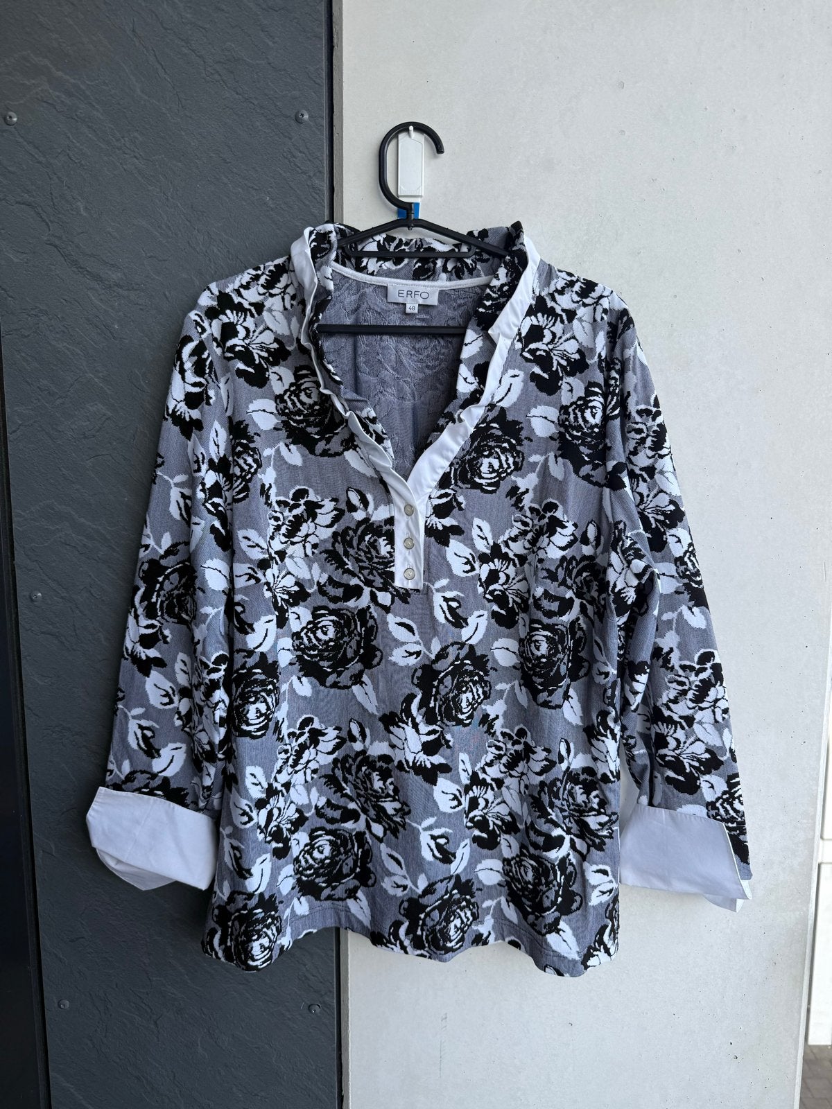 ERFO blouse met bloemenprint - Maat 48, Ophalen of Verzenden, Gedragen, Maat 46/48 (XL) of groter, Zwart