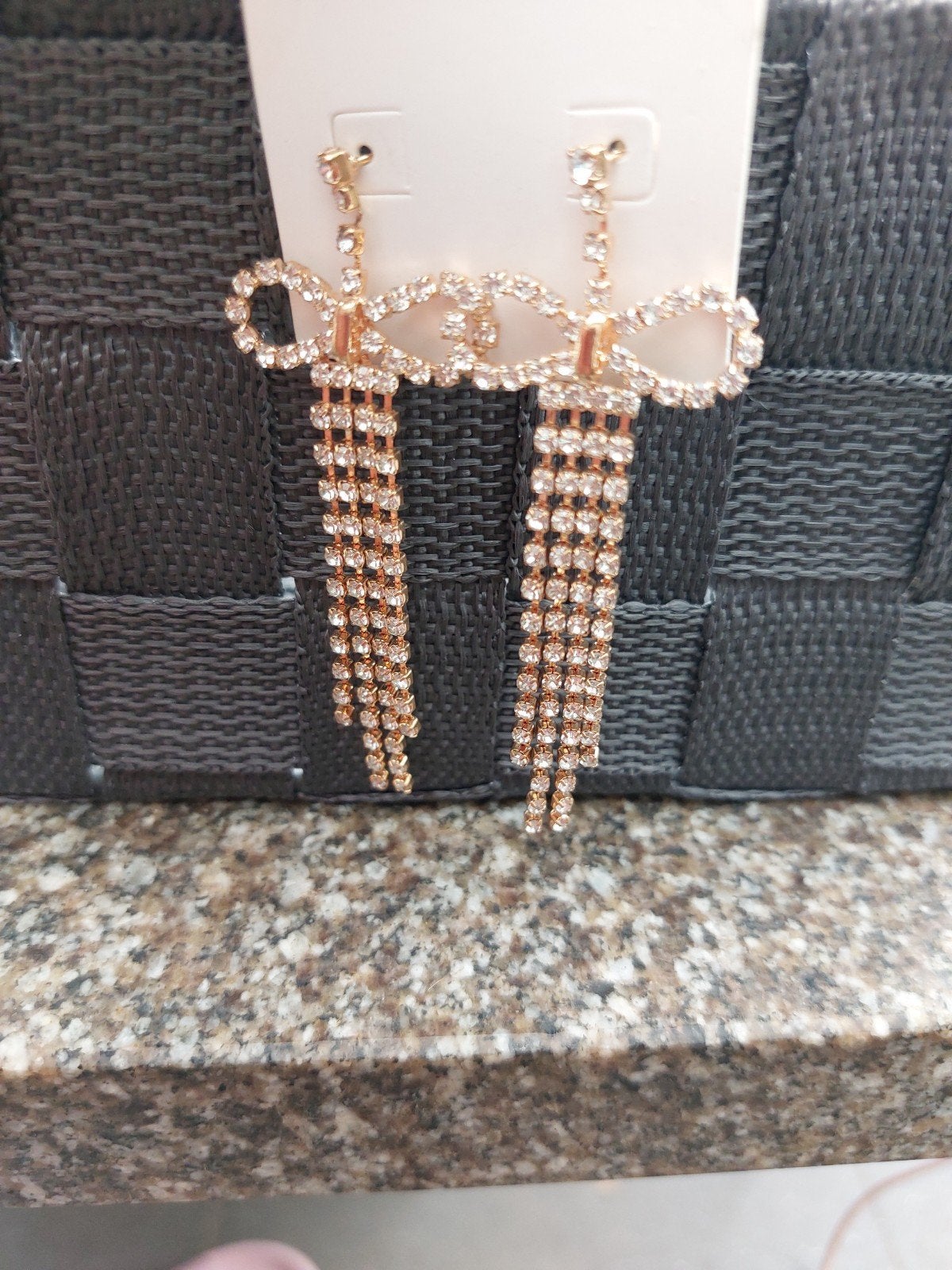 Elegante Gouden Oorbellen met Stenen - HEMA, Overige materialen, Hangers, Nieuw, Ophalen of Verzenden