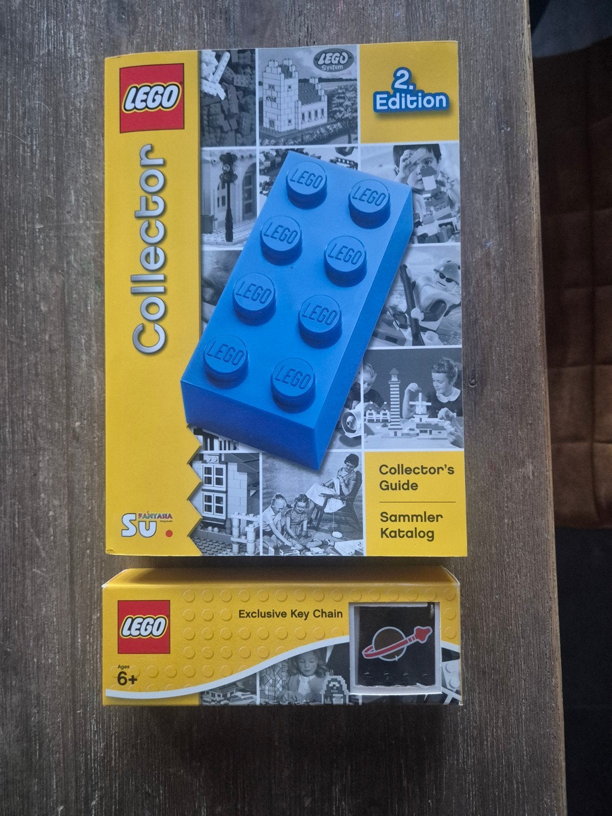 Lego Collector's Guide 2e editie en exclusieve sleutelhanger, Overige thema's, Lego, Overige typen, Nieuw